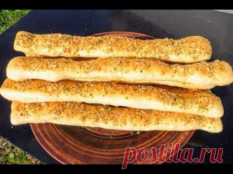 Самые вкусные сырно чесночные хлебные палочки / Рецепты Другой Кухни