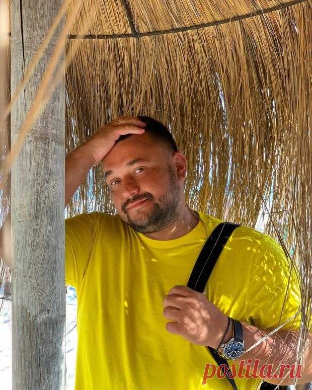 Энджел Жуков олицетворил на одном фото эмоции всех школьников