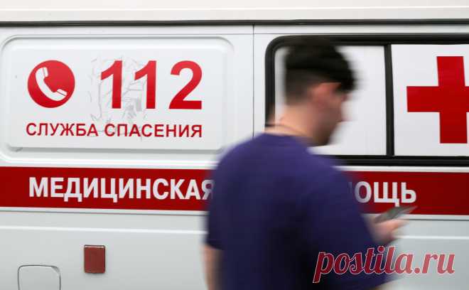 Электричка сбила трех мужчин в Подмосковье. Электропоезд насмерть сбил троих мужчин в Московской области. Трагедия произошла в понедельник, 13 ноября, около 11 часов вечера на перегоне «Фабричная – Раменское» Казанского направления Московской железной дороги. Как сообщает пресс-служба управления на транспорте МВД РФ по Центральному федеральному округу, в районе улицы Карла Маркса электропоезд сообщением «Москва-Голутвин» насмерть сбил трех человек. По словам очевидцев, все трое мужчин переходи…