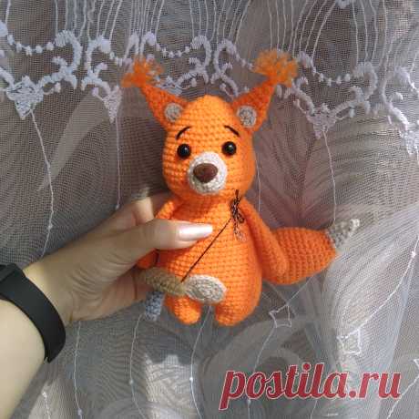 PDF Восхитительная Белочка крючком. FREE crochet pattern; Аmigurumi animal patterns. Амигуруми схемы и описания на русском. Вязаные игрушки и поделки своими руками #amimore - белка, белочка, бельчонок.