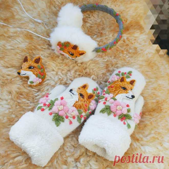 А где-то на планете ходит один единственный человек с этим великолепным комплектом вышитых варежек. Уже лет 5 как.

Скучаю по нему)
