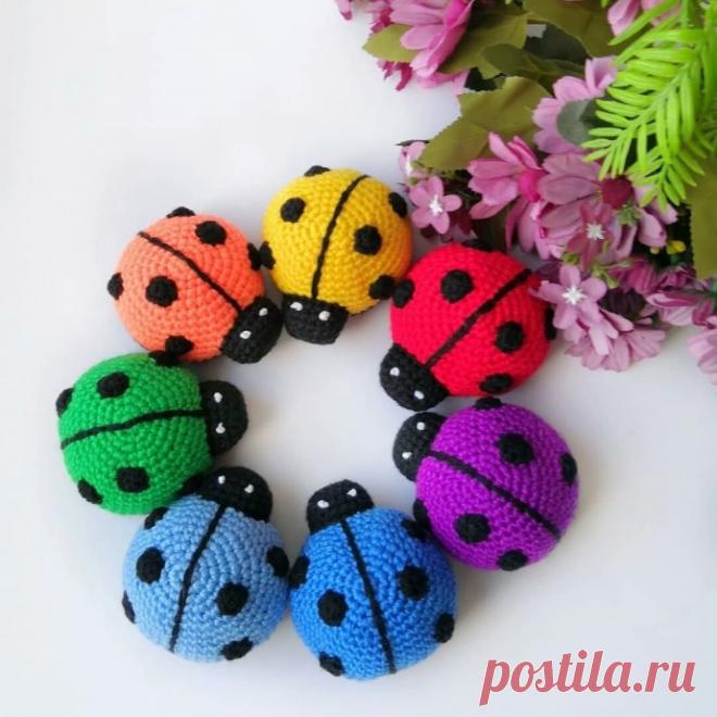 Вязаная Божья коровка