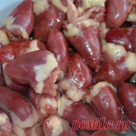 Купила 1 кг куриных сердечек за копейки! Этот салат — лучшее решение для праздничного стола или быстрого ужина.
