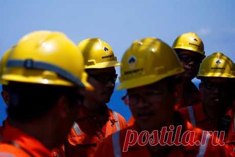 Дана оценка правовому беспределу с экспрориацией активов «Роснефти» в Германии. Эксперты оценили доли немецких нефтепеперабатывающих заводов (НПЗ) «Роснефти» в Германии в 15 миллиардов евро, так они прокомментировали экспроприацию активов компании.