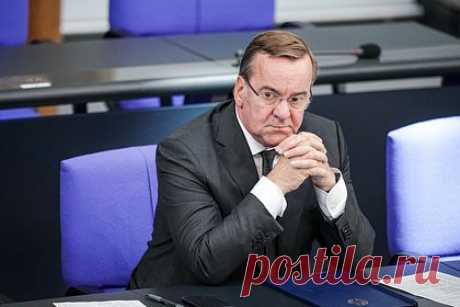 В Германии высказались об отправке ракет Taurus Украине. Министр обороны ФРГ Борис Писториус заявил, что Германия не отказывается поставлять Украине дальнобойные крылатые ракеты Taurus, однако Берлин должен изучить все нюансы этого решения. «Мы изучаем запрос и его последствия, что означает учет определенных технических и юридических данных», — сказал он.