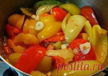 ПЕРЕЦ МАРИНОВАННЫЙ ПОЛОВИНКАМИ ЗА 15 МИН.Безумно вкуснo!! Быстро, легко и ОЧЕНЬ вкусно! Рецепт совсем простой. !! Более подробно о рецепте можете узнать по ссылке └─►   https://ok.ru/ret.zagatovki