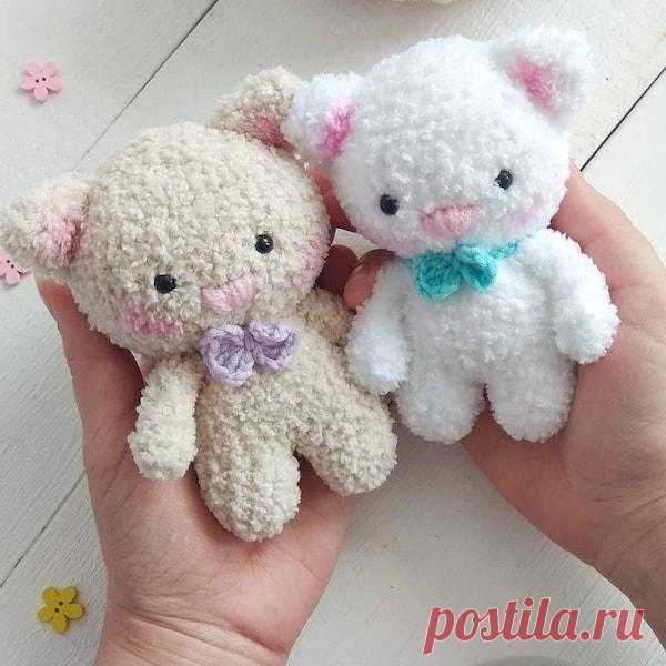 Плюшевый котик крючком. Амигуруми схемы и описания. Автор: Виктория Матвеева | IRINELY.ART