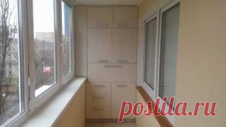 Современная мебель радует функциональностью и дизайном. Поэтому подобрать подходящий вариант можно для любого помещения. И обходить вниманием балкон не стоит – ведь тут можно расположить столько всего полезного! Сегодня предлагаем посмотреть подборку фото организации пространства на балконе