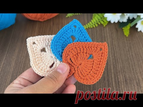 This is a very easy crochet heart leaf pattern.