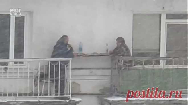 Что мне снег, что мне зной. Что мне дождик проливной)))