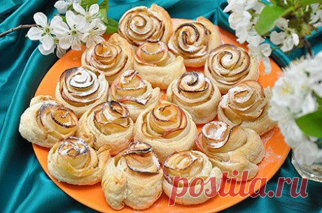 Розы из яблок в тесте