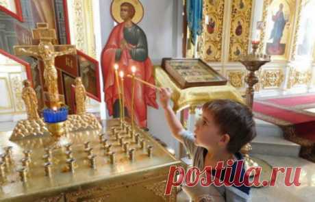 Как ставить свечи в церкви за себя, родных, недругов