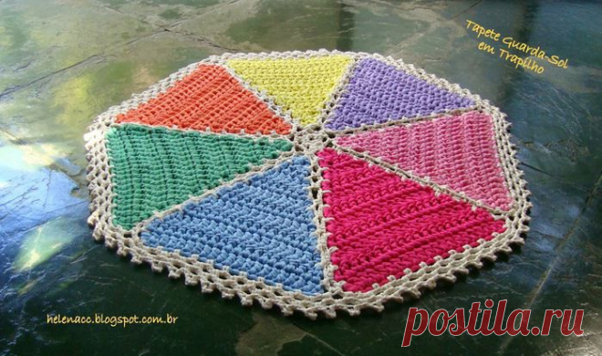 КОВРИК С РАЗНОЦВЕТНЫМИ СЕГМЕНТАМИ.