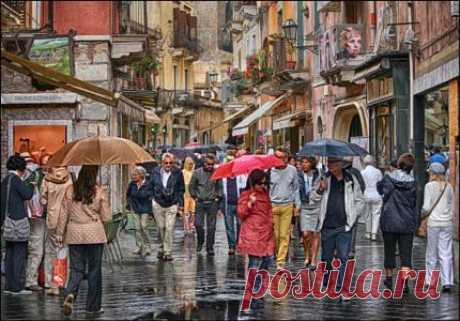 Rain day, Taormina / 500px