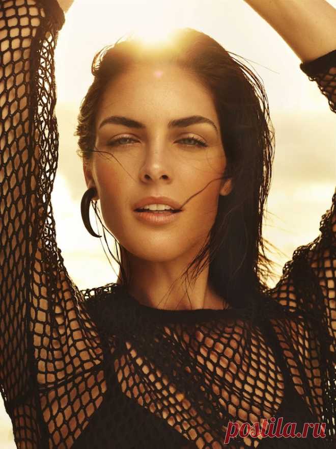 Хилари Рода (Hilary Rhoda) в фотосессии Мигеля Ревериего (Miguel Reveriego) для журнала Vogue Spain (июнь 2012)