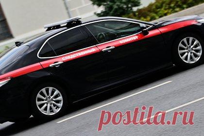 Двух россиян обвинили в расправах 28-летней давности из мести за родственницу. В Московской области перед судом предстанут два 56-летних местных жителя, которых подозревают в расправах над двумя людьми 28 лет назад. 4 августа 1995 года один из обвиняемых узнал об изнасиловании своей родственницы и решил наказать ее обидчиков. Мужчина вооружился и отправился в Люберецкий район.