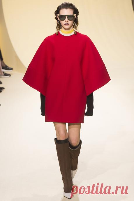 Marni Fall 2016 Ready-to-Wear Collection Photos - Vogue