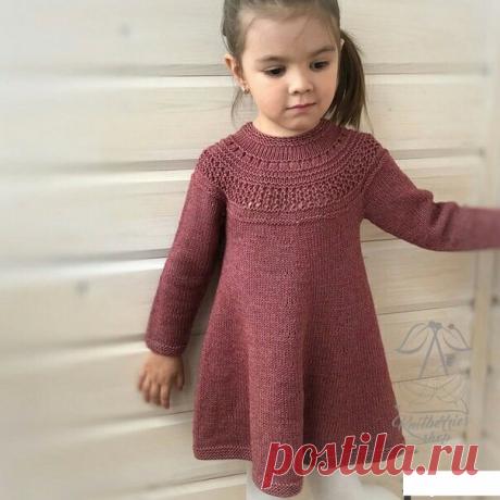 Платье с ажурной кокеткой