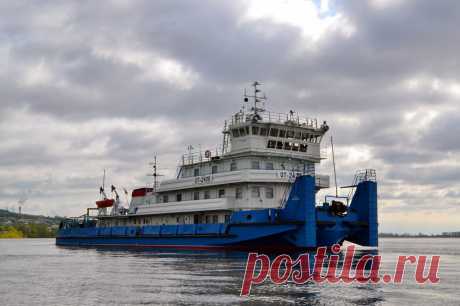 Фотографии моториста-рулевого т/х ОТ-2456 Дорогие друзья-подписчики, рады приветствовать вас в нашей рубрике На творческой вахте! Сегодня мы хотим познакомить вас с фотографиями Сергея Викторовича Кирсанова, моториста-рулевого т/х ОТ-2456 Волжского пароходства.