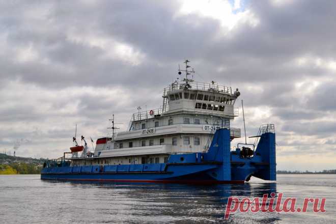 Фотографии моториста-рулевого т/х ОТ-2456 Дорогие друзья-подписчики, рады приветствовать вас в нашей рубрике На творческой вахте! Сегодня мы хотим познакомить вас с фотографиями Сергея Викторовича Кирсанова, моториста-рулевого т/х ОТ-2456 Волжского пароходства.