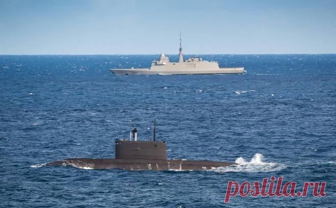 ВМС Франции сопроводили подлодку и буксир России в Бискайском заливе. Военно-морские силы Франции сопроводили российскую субмарину «Новороссийск» и буксир «Сергей Балк» в Бискайском заливе, сообщила морская префектура региона Атлантика в Twitter.