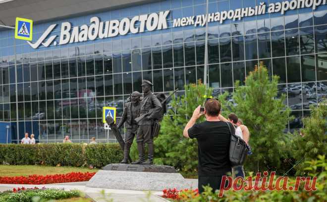 В аэропорту Владивостока три рейса задержали более чем на пять часов. В международном аэропорту Владивосток имени В.К. Арсеньева произошла задержка трех рейсов более чем на пять часов.