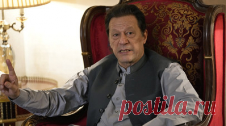 Суд приговорил экс-премьера Пакистана Имрана Хана к 10 годам заключения. Суд приговорил экс-премьера Пакистана Имрана Хана, а также бывшего главу МИД страны Шаха Махмуда Куреши к десяти годам заключения по делу о разглашении государственной тайны. Читать далее