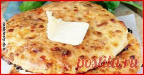 Овсяная лепешка к завтраку Ингредиенты: 2 яйца 2 ст. л. сухой овсянки 30 г нежирного сыра щепотка льняных или кунжутных семечек (можно и без них, но с ними полезнее) любимые специи (у нас хмели-сунели) Приготовление: Получается, на каждое яйцо – ложка овсянки, без горки. Яйца взбить. Всыпать овсянку, семечки, специи. Добавить сыр, натертый на терке. Все перемешать. Вылить на …