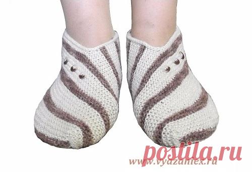 Необычные полосатые следки - изделие, связанное спицами