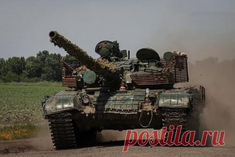 Названа проблема Украины с танками. Украинские войска имеют проблемы со старым танковым парком, так как советских единиц техники осталось очень мало. «Беда со старым танковым парком. Советского наследия осталось всего ничего. А то, что находится на складах НАТО, (...) нужно еще привести в состояние боеспособности», — сказал военный эксперт Леонков.