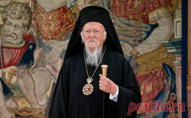 В РПЦ обвинили Константинопольского патриарха в преследовании УПЦ. По мнению синода РПЦ, патриарх Варфоломей лично усугубил церковный раскол на Украине. 20 августа Верховная рада приняла закон о запрете Русской православной церкви в стране