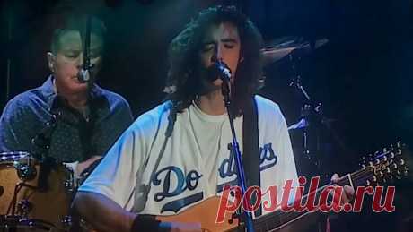 Watch Glenn Frey's Son Take Over for His Late Father at Eagles Comeback Show Looking like the spitting image of his late father circa the 1970s, Deacon Frey takes center stage with The Eagles.