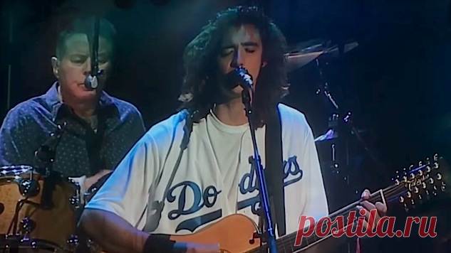 Watch Glenn Frey's Son Take Over for His Late Father at Eagles Comeback Show Looking like the spitting image of his late father circa the 1970s, Deacon Frey takes center stage with The Eagles.