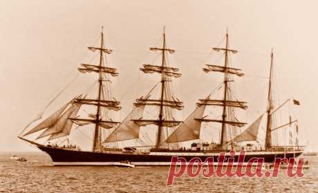 Sailing more than the Seven Seas : Photo