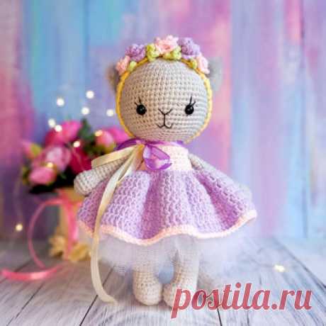 Кошечка Инга амигуруми. Схемы и описания для вязания игрушек крючком! Бесплатный мастер-класс от Ольги Ромахиной по вязанию кошечки по имени Инга. Высота вязаной крючком игрушки примерно 18-20 см. Для изготовления такой…