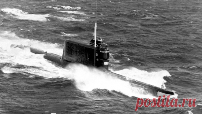 Подлодки проекта 629 - дизель-электрические ракетоносцы | Военное оружие и армии Мира