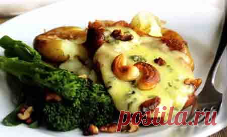 Свинина с яблоками, сыром и кешью рецепт приготовления