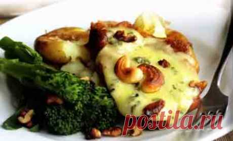 Свинина с яблоками, сыром и кешью рецепт приготовления