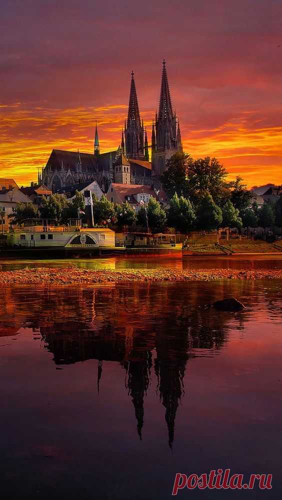 Sunset, Germany 
m.flickr.com   |  Pinterest • Всемирный каталог идей