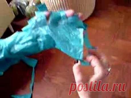 UK Reef - Making yarn from plastic bags