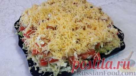 Рецепт: Салат со свининой, помидорами, пекинской капустой и сухариками на RussianFood.com