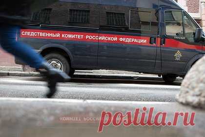 Мужчина надругался над 11-летней девочкой на востоке Москвы. В Москве 30-летний мужчина домогался 11-летней девочки. 20 января фигурант на автобусной остановке на 1-й Владимирской улице познакомился со школьницей. Он обманом завел ее за помещения магазина и надругался над ней. Затем он продолжил преступление в подъезде жилого дома. Отмечается, что мужчина снимал все на камеру.