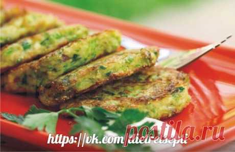 Оладьи из кабачков с сыром: вкусно и полезно! 
#чередование
Ингредиенты: 

1 средний кабачок 
Показать полностью…