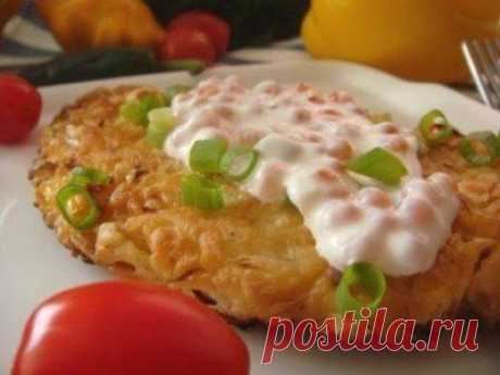 Капустный блинчик к завтраку. Нам понадобится: 100г белокочанной капусты 1 ст.ложка консервированной ...