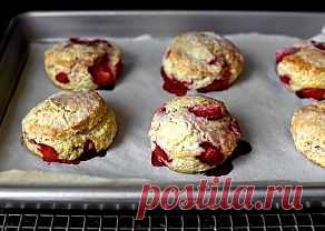 Бисквит с клубникой - LoveEat - Гастрономическая Социальная Сеть