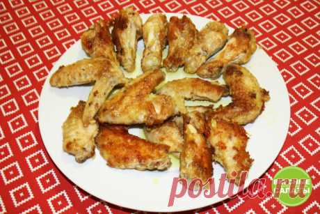 Вкусная закуска из курочки
Если у вас на майских праздниках не получается съездить на шашлыки, то можно порадовать себя вот такой простой, но очень вкусной закуской.

 Ингредиенты:
1 кг куриных крыльев или ножек,
несколько зубчиков чеснока,
2 ст. ложки соевого соуса,
1 ч. ложка карри,
1 ч. ложка паприки (можно и без нее),
красный перец по вкусу,
панировочная мука или сухари со специями для курицы,
соль по вкусу.

Приготовление:
1. Для этой закуски рекомендую брать ножки ил...