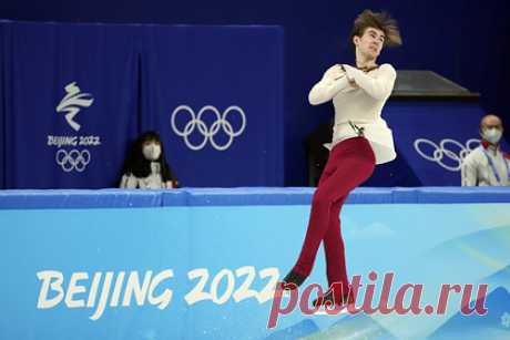 Российский фигурист-чемпион исполнил уникальный прыжок. Олимпийский чемпион по фигурному катанию Марк Кондратюк исполнил уникальный каскад в рамках прыжкового турнира Кубка Первого канала. 18-летний россиянин прыгнул каскад из двух четверных сальховов через ойлер. Ранее никому из фигуристов не удавалось исполнить этот прыжок на соревнованиях.