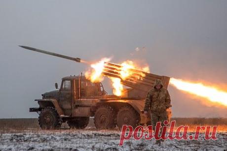 Американский сенатор признал неготовность США к конфликту на Украине. Сенатор-республиканец от Техаса Джон Корнин признал, что военно-промышленная отрасль США оказалась не готова к военному конфликту на Украине. «Мы были не готовы», — заявил эксперт, отвечая на вопрос о снижении запасов оружия в арсенале Соединенных Штатов.