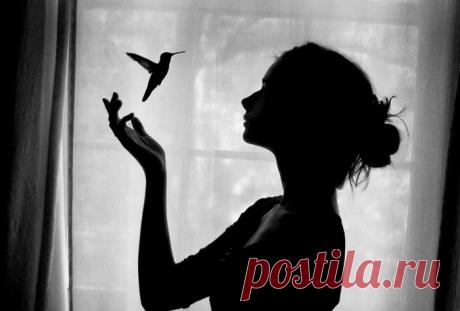 Трогательное стихотворение о том, как «С разбитым сердцем можно жить…»