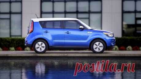 Смотри! KIA Soul EV 2018 | фото, видео, технические характеристики В погоне за конкурентами KIA стремится представить широкой публике обновлённую версию KIA Soul. Хоть KIA и продолжает работать над переходом к электрокарам
